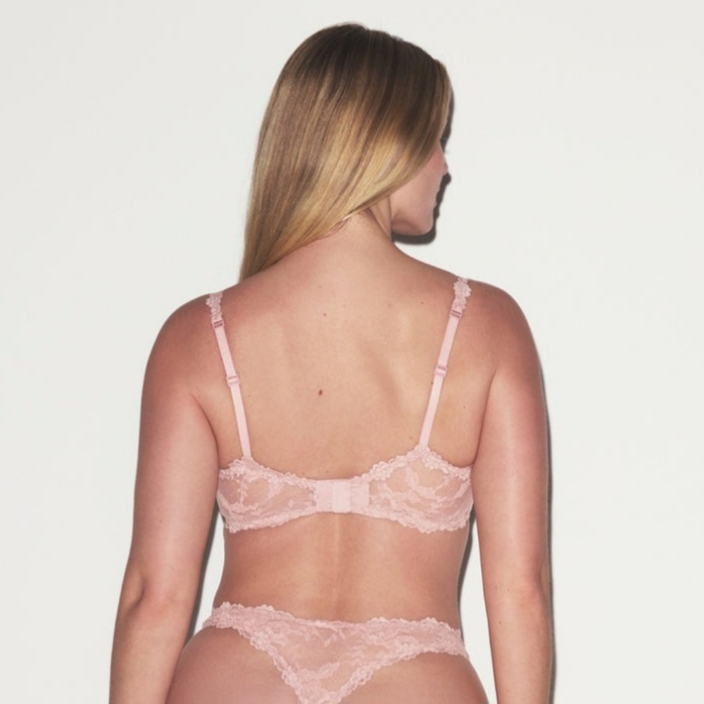 NWT SKIMS Stretch Lace Unlined Demi Bra Size 36C Morganite - Picture 5 of 7